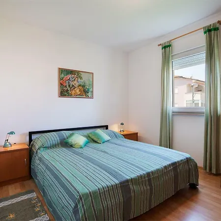 Apartman Robi Fazana